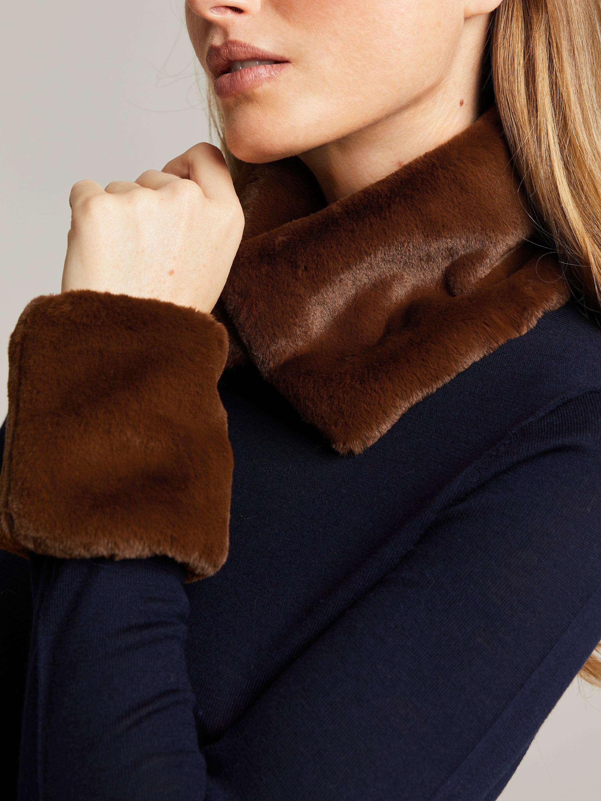 Gianina Faux-Fur Accessory Set