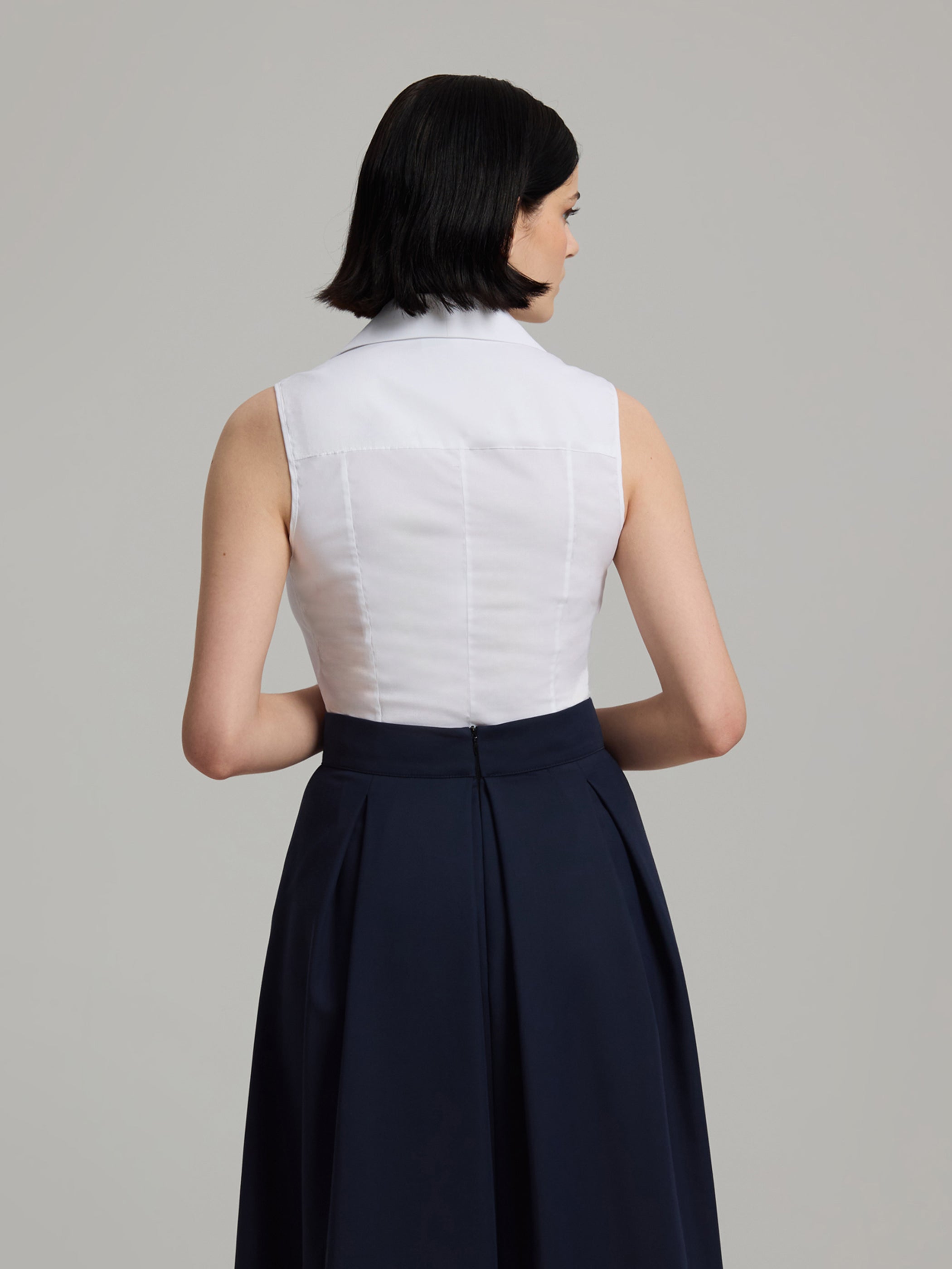 Tess Sleeveless Shirt